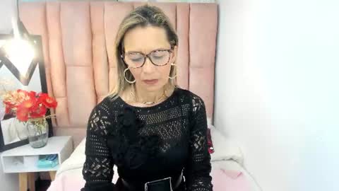 ISSA MILF online show from 07/16/26, 04:13