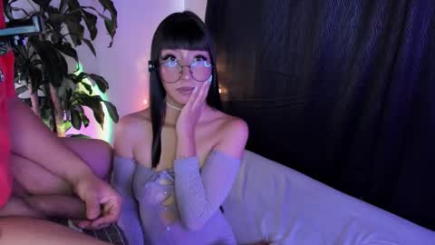 Snapshot of issaandneron_ chatting on 05/11/26, 04:04 Issa and Neron online show from 05/11/26, 04:04