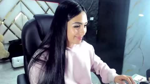 Snapshot of issabela_mackey_ chatting on 11/27/25, 05:09 issabela_mackey_ online show from 11/27/25, 05:09