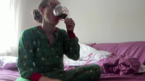Issabelle online show from 06/03/26, 05:43