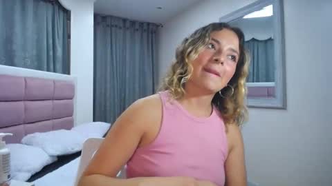 Snapshot of issadorajames chatting on 12/26/24, 09:37 issadorajames online show from 12/26/24, 09:37