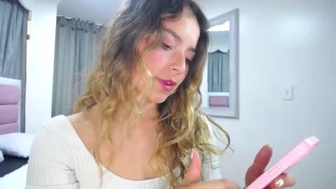 Snapshot of issadorajames chatting on 01/13/25, 06:27 issadorajames online show from 01/13/25, 06:27