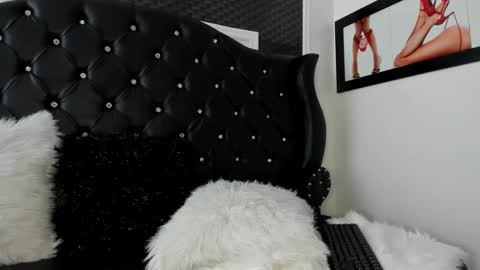 Snapshot of issadorajames chatting on 01/18/25, 04:21 issadorajames online show from 01/18/25, 04:21