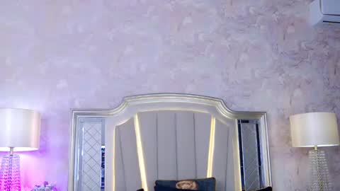 Snapshot of issadorra chatting on 03/09/25, 10:19 Issadorra online show from 03/09/25, 10:19