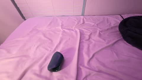Iss femboy  full exclusive vids  online show from 05/27/26, 02:03