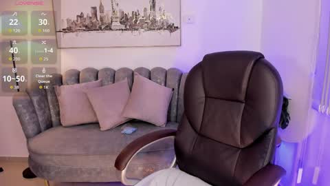issi_loren online show from 05/19/26, 12:22
