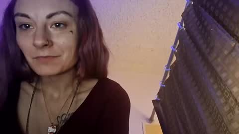 Snapshot of issyamazin667 chatting on 02/19/26, 02:57 Girlnextdoor online show from 02/19/26, 02:57