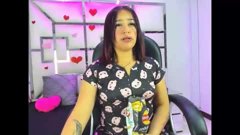 Issys online show from 02/12/26, 02:50