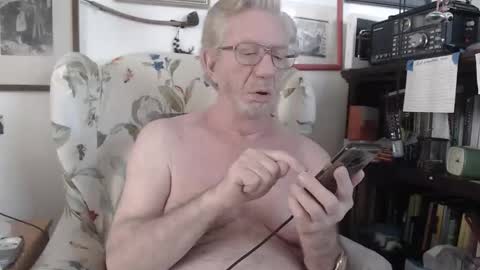 ImYourBitch online show from 04/29/26, 08:15