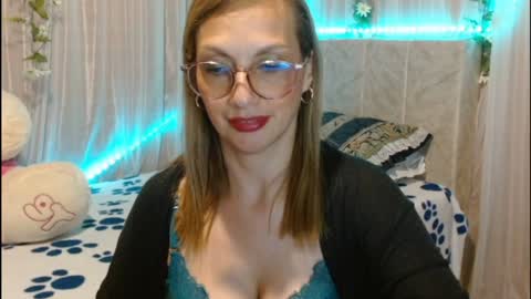 Itala Gomez online show from 01/11/25, 10:51