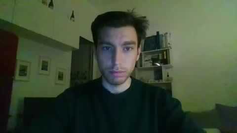 italian_boy_22 online show from 01/28/25, 10:45