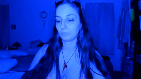 Bella Bloom online show from 06/08/26, 06:14