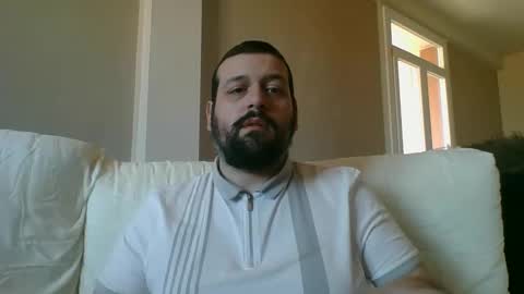 Snapshot of italianbigboy932 chatting on 03/30/26, 03:02 italianbigboy932 online show from 03/30/26, 03:02