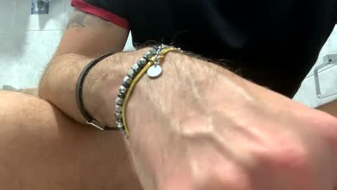 Snapshot of italianbigcock91 chatting on 01/05/25, 09:05 italianbigcock91 online show from 01/05/25, 09:05