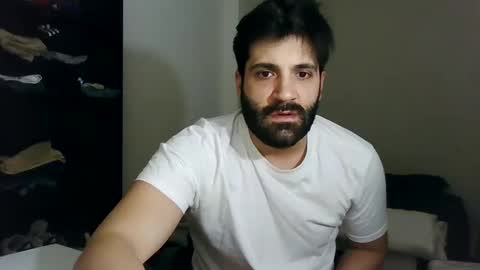 Snapshot of italianboybcn chatting on 01/11/25, 08:11 italianboybcn online show from 01/11/25, 08:11