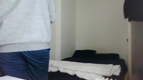 Snapshot of italianboybcn chatting on 02/25/25, 05:58 italianboybcn online show from 02/25/25, 05:58