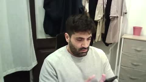 italianboybcn online show from 11/09/25, 08:18