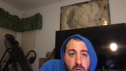 Snapshot of italianknob chatting on 12/21/25, 03:24 Valentino online show from 12/21/25, 03:24