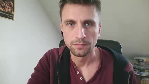 italiano116116 online show from 12/22/24, 01:44