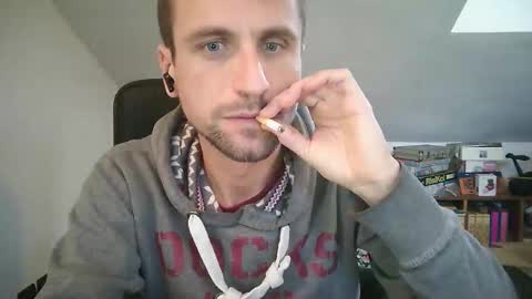 italiano116116 online show from 12/01/25, 02:55