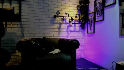 Italo Moore online show from 09/10/25, 11:21