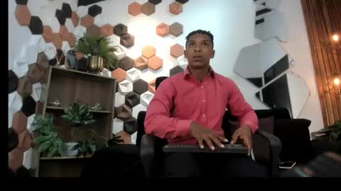 Italo Moore online show from 10/06/25, 11:40