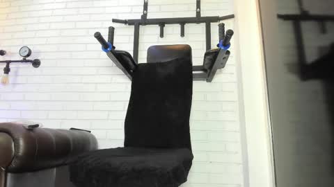 Italo Moore online show from 11/05/25, 11:43