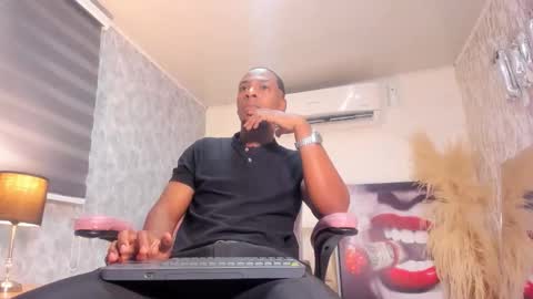 Snapshot of itanxfor chatting on 11/15/25, 12:34 itanxfor online show from 11/15/25, 12:34