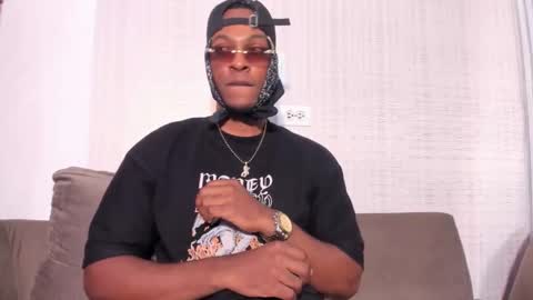 Snapshot of itanxfor chatting on 12/04/25, 01:20 itanxfor online show from 12/04/25, 01:20