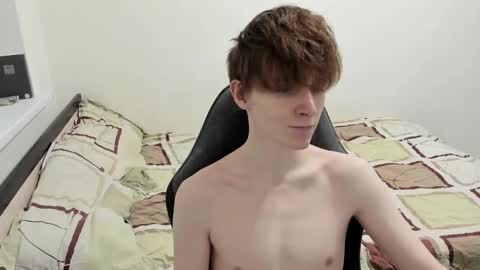 Snapshot of ithan_red chatting on 12/15/24, 06:04 Ethan online show from 12/15/24, 06:04