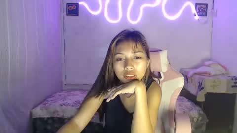 Snapshot of its_andrea chatting on 10/04/25, 01:36 its andrea online show from 10/04/25, 01:36