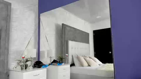 Snapshot of its_bibi chatting on 03/20/26, 04:06 its_bibi online show from 03/20/26, 04:06