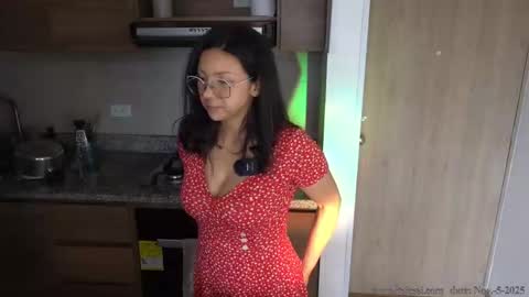 Snapshot of its_jessi chatting on 11/05/25, 09:48 Jessi online show from 11/05/25, 09:48