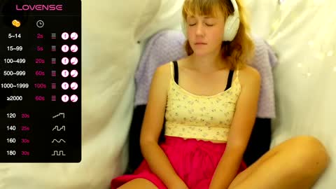 Lily online show from 01/19/25, 03:08