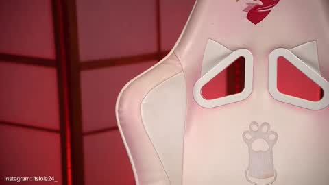 Snapshot of its_lola chatting on 02/27/26, 01:27 online show from 02/27/26, 01:27