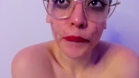 Snapshot of its_marie chatting on 01/18/25, 04:42 Maria online show from 01/18/25, 04:42