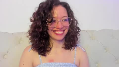 Snapshot of its_marie chatting on 02/11/25, 02:13 Maria online show from 02/11/25, 02:13