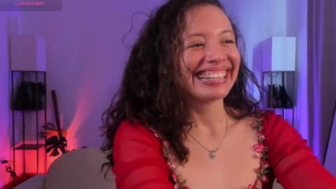 Snapshot of its_marie chatting on 11/14/25, 06:28 Maria online show from 11/14/25, 06:28