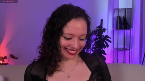 Snapshot of its_marie chatting on 11/15/25, 06:37 Maria online show from 11/15/25, 06:37