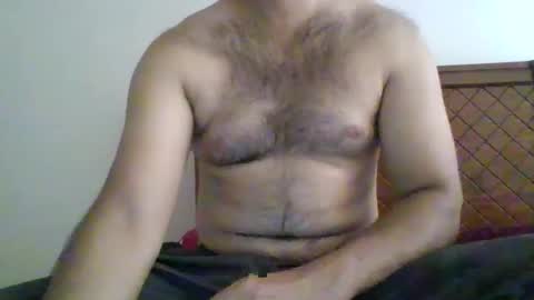 Snapshot of its_me_2323 chatting on 06/02/26, 05:53 its_me_2323 online show from 06/02/26, 05:53