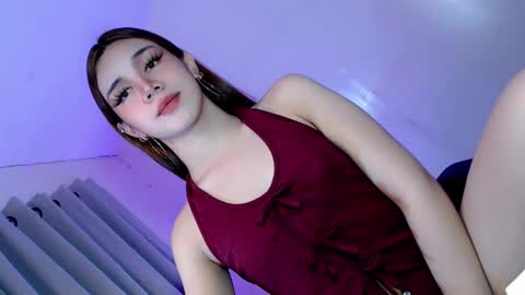 Snapshot of its_me_ezzie chatting on 11/09/25, 12:53 EZZIE online show from 11/09/25, 12:53