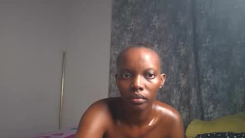 Snapshot of its_metney chatting on 05/18/26, 03:02 Metney online show from 05/18/26, 03:02