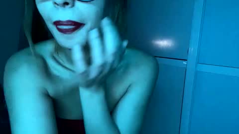 its_rachelle00 online show from 12/28/24, 12:04