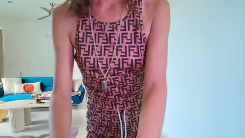 Snapshot of itsallaboutenergy___ chatting on 01/04/25, 03:17 Next Stream Tuesday 123 Around 2 PM EST online show from 01/04/25, 03:17