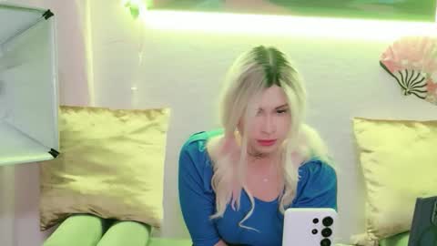 itsauroraborealis online show from 05/21/26, 12:28