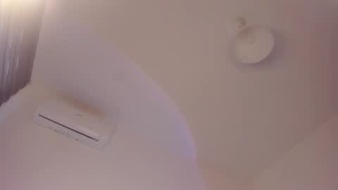 Isabella online show from 11/26/25, 12:17