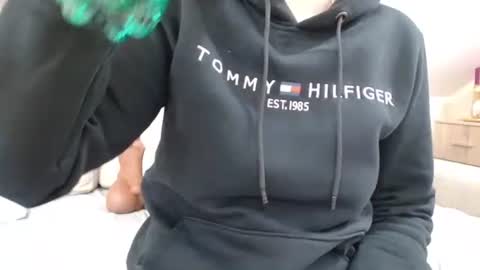 Snapshot of itsbustymommy chatting on 11/09/25, 04:27 Busty mommy online show from 11/09/25, 04:27