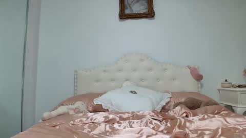 itschanelxx online show from 02/09/25, 10:20