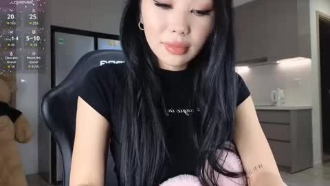 Snapshot of itsdevilcat chatting on 02/08/26, 08:29 Queen Liya online show from 02/08/26, 08:29