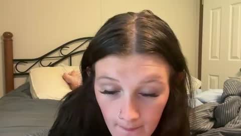 Snapshot of itskaylaaa chatting on 06/24/26, 12:31 itsKaylaaa online show from 06/24/26, 12:31